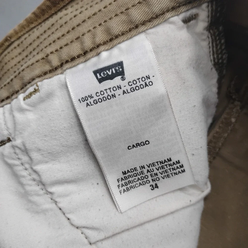 Levis Mens 34 Khaki Tan Cotton Cargo Shorts 13 Inseam Casual Utility